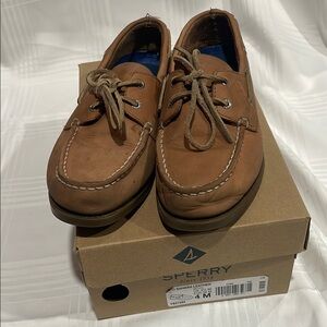 Sperry Tan Sneakers with Suede Finish and Non-Slip Sole